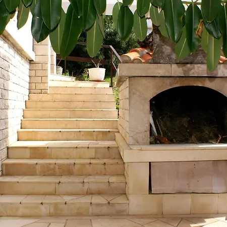 Πανσιόν Double 547d Zavalatica